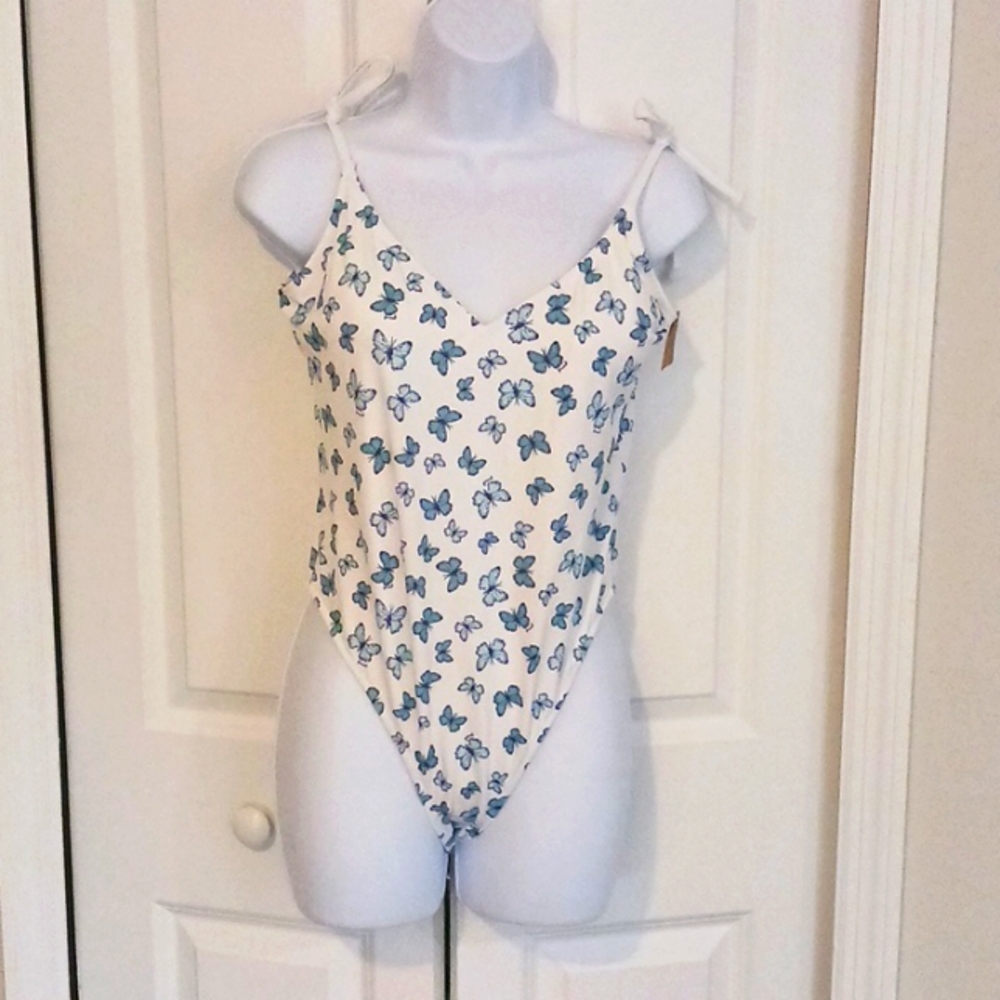 Nwt Victoria's Secret Pink One Piece Swimsuit. Size large.